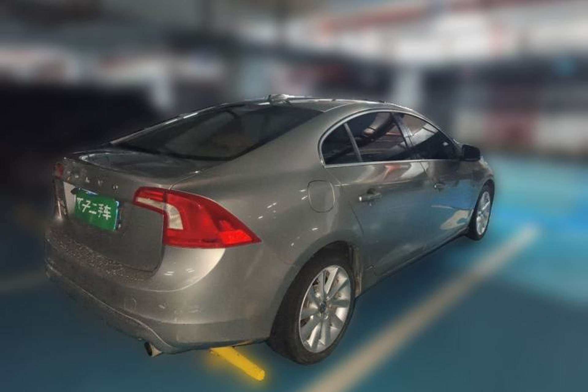 Used Volvo S60 2015 S60L 2.0T Zhiyuan Edition Rear Right 45 Deg