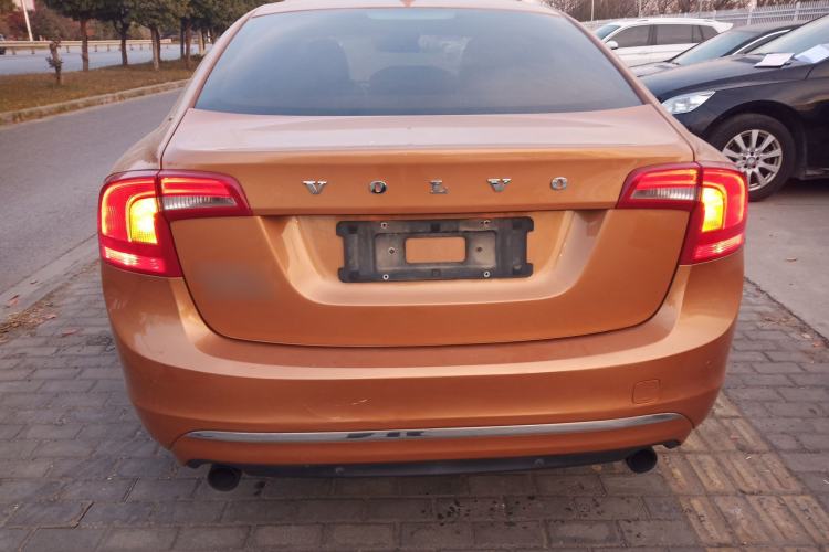 Used Volvo S60 2015 S60L 2.0T Zhiyuan Edition Rear