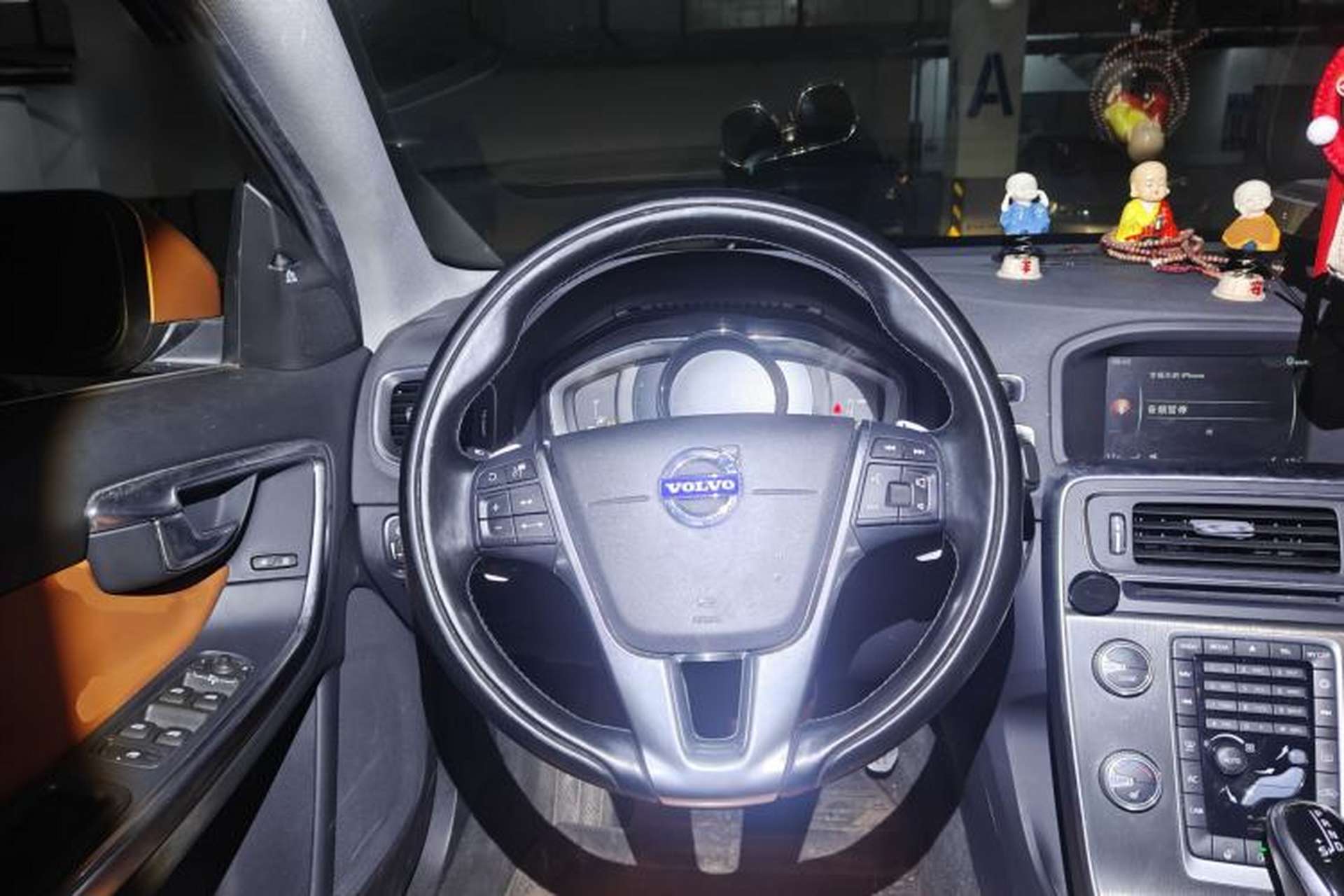 Used Volvo S60 2015 S60L T5 Zhiyue Edition Steering Wheel