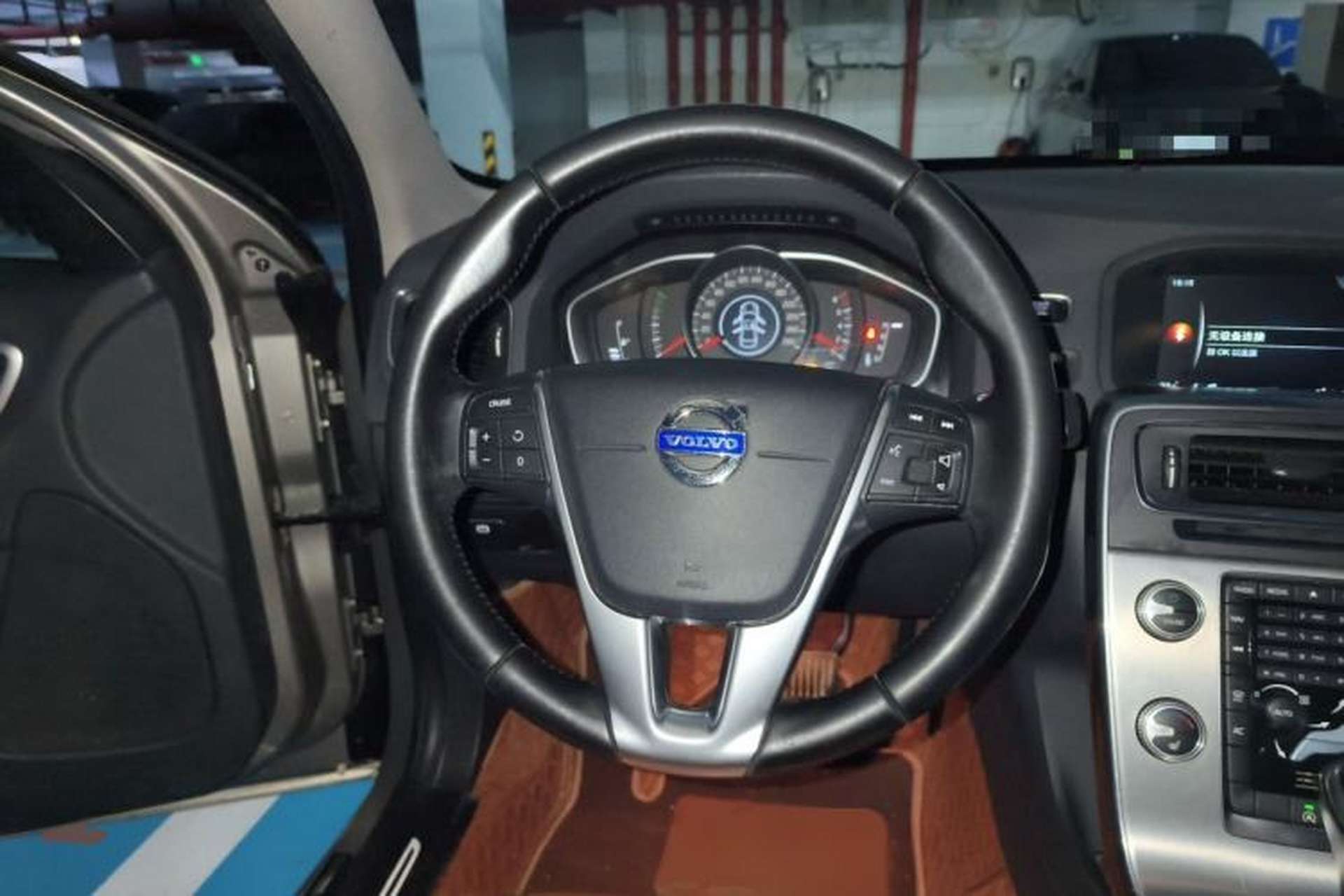 Used Volvo S60 2015 S60L 2.0T Zhiyuan Edition Steering Wheel
