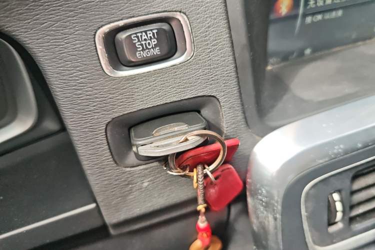 Used Volvo S60 2015 S60L 2.0T Zhiyuan Edition Vehicle Key