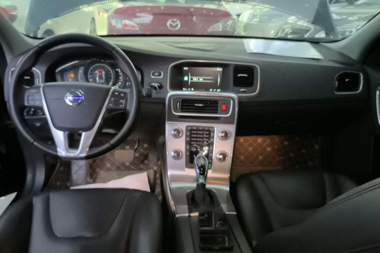 Used Volvo S60 2016 S60L T4 Zhiyuan Edition Audio And AC Panel