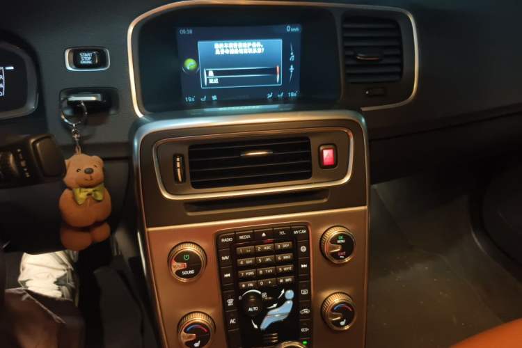 Used Volvo S60 2016 S60L T4 Zhiyuan Edition Audio And AC Panel