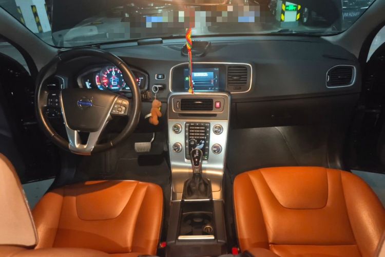 Used Volvo S60 2016 S60L T4 Zhiyuan Edition Center Console