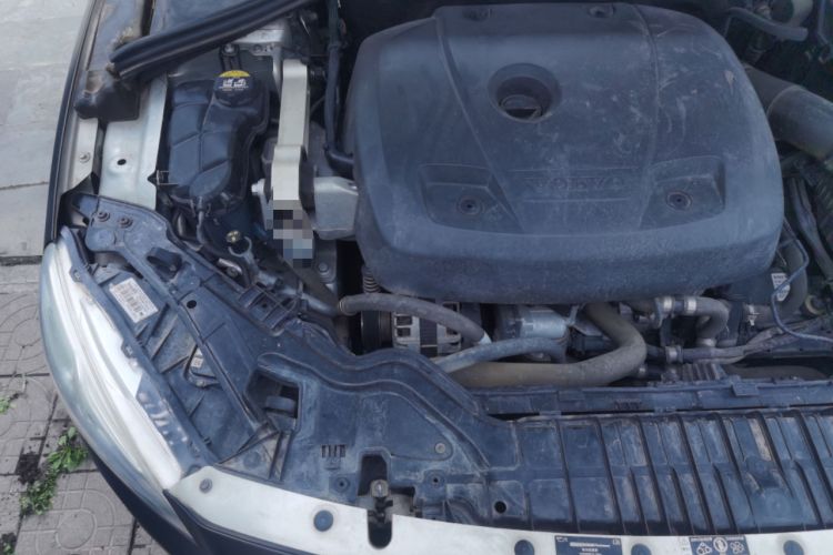 Used Volvo S60 2016 S60L T4 Zhiyuan Edition Engine Bay Right