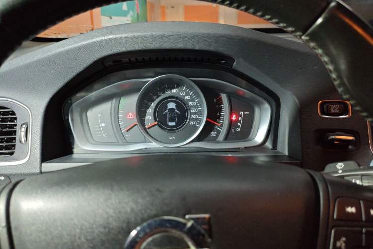 Used Volvo S60 2016 S60L T3 Smart Drive Edition Instrument Cluster