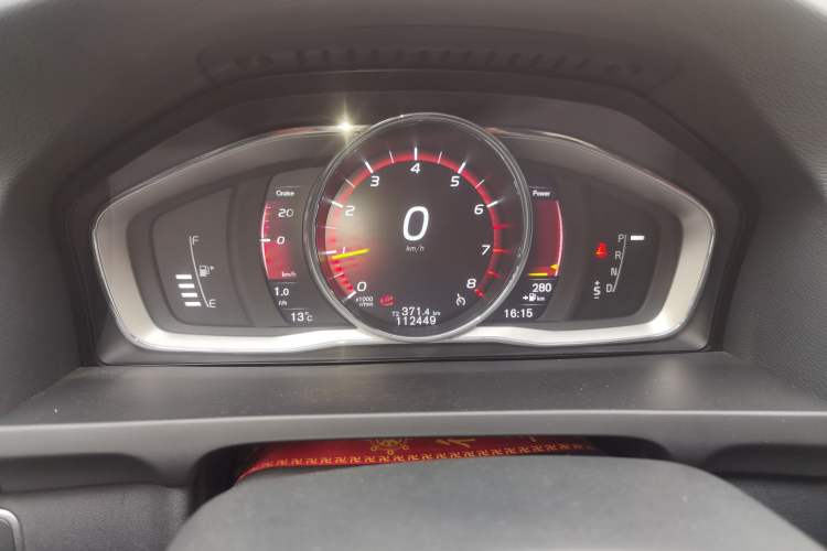 Used Volvo S60 2016 S60L T4 Zhiyuan Edition Instrument Cluster