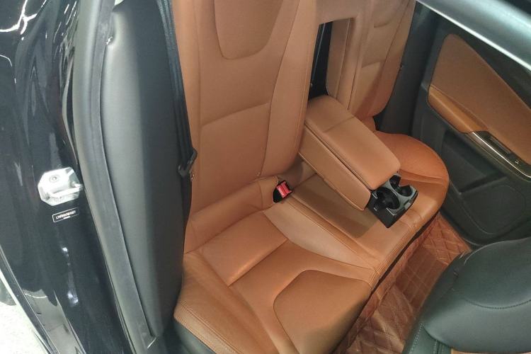 Used Volvo S60 2016 S60L T5 Intelligent Drive Edition Interior 4