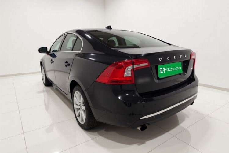 Used Volvo S60 2016 S60L T4 Zhiyuan Edition Rear Left 45 Deg