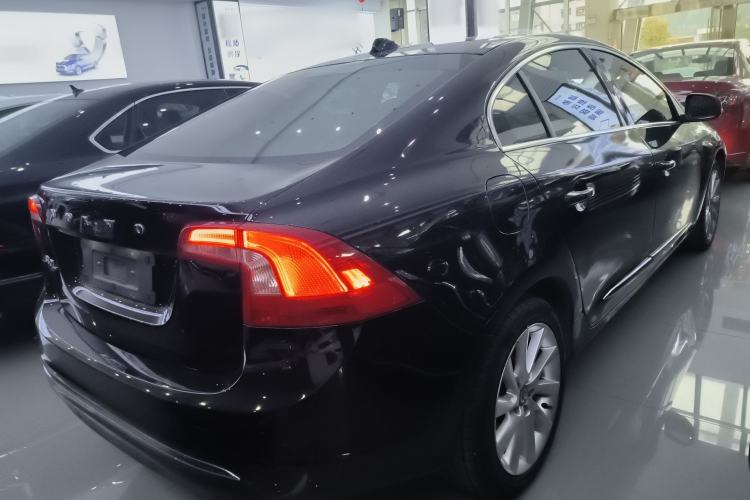 Used Volvo S60 2016 S60L T4 Zhiyuan Edition Rear Right 45 Deg