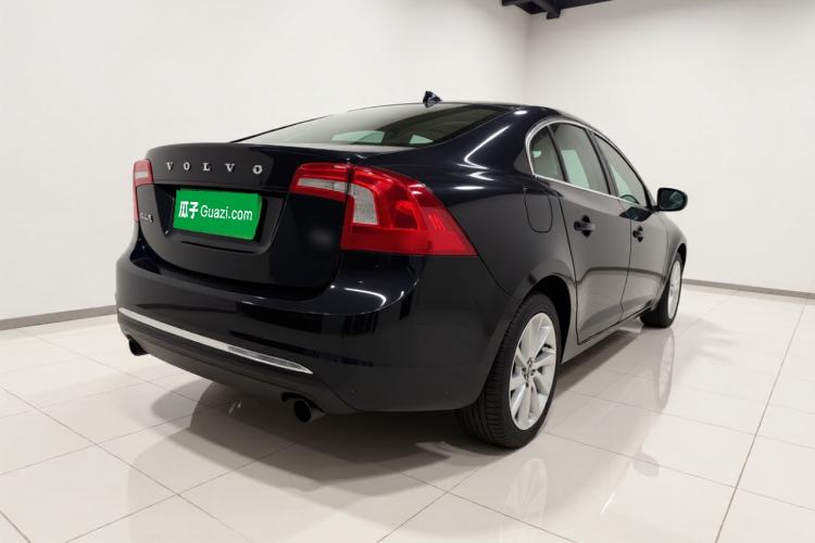 Used Volvo S60 2016 S60L T4 Zhiyuan Edition Rear Right 45 Deg