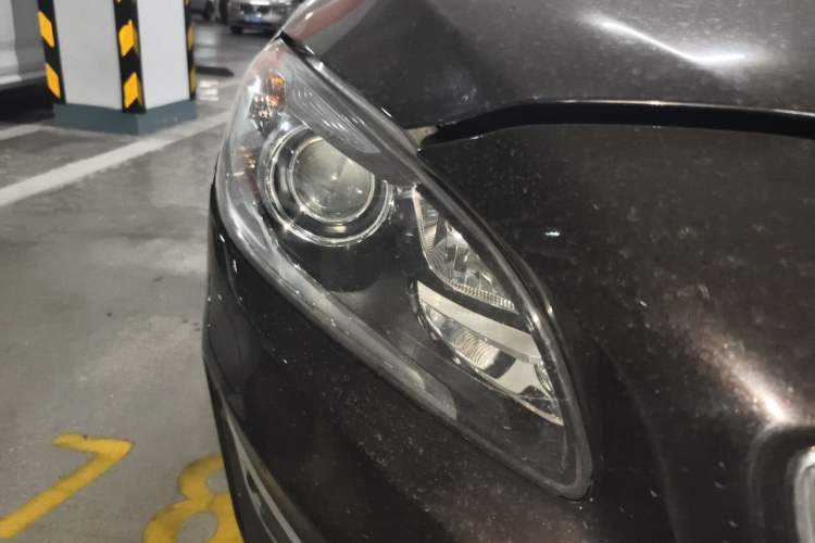 Used Volvo S60 2016 S60L T4 Zhiyuan Edition Right Front Headlight