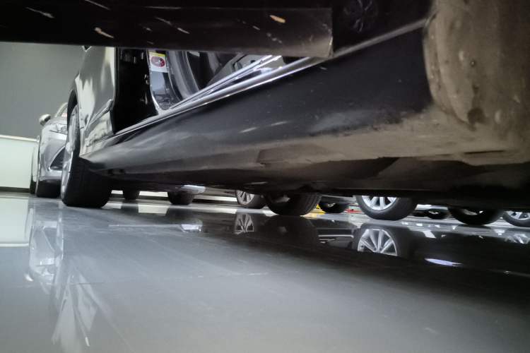 Used Volvo S60 2016 S60L T4 Zhiyuan Edition Right Side Sill