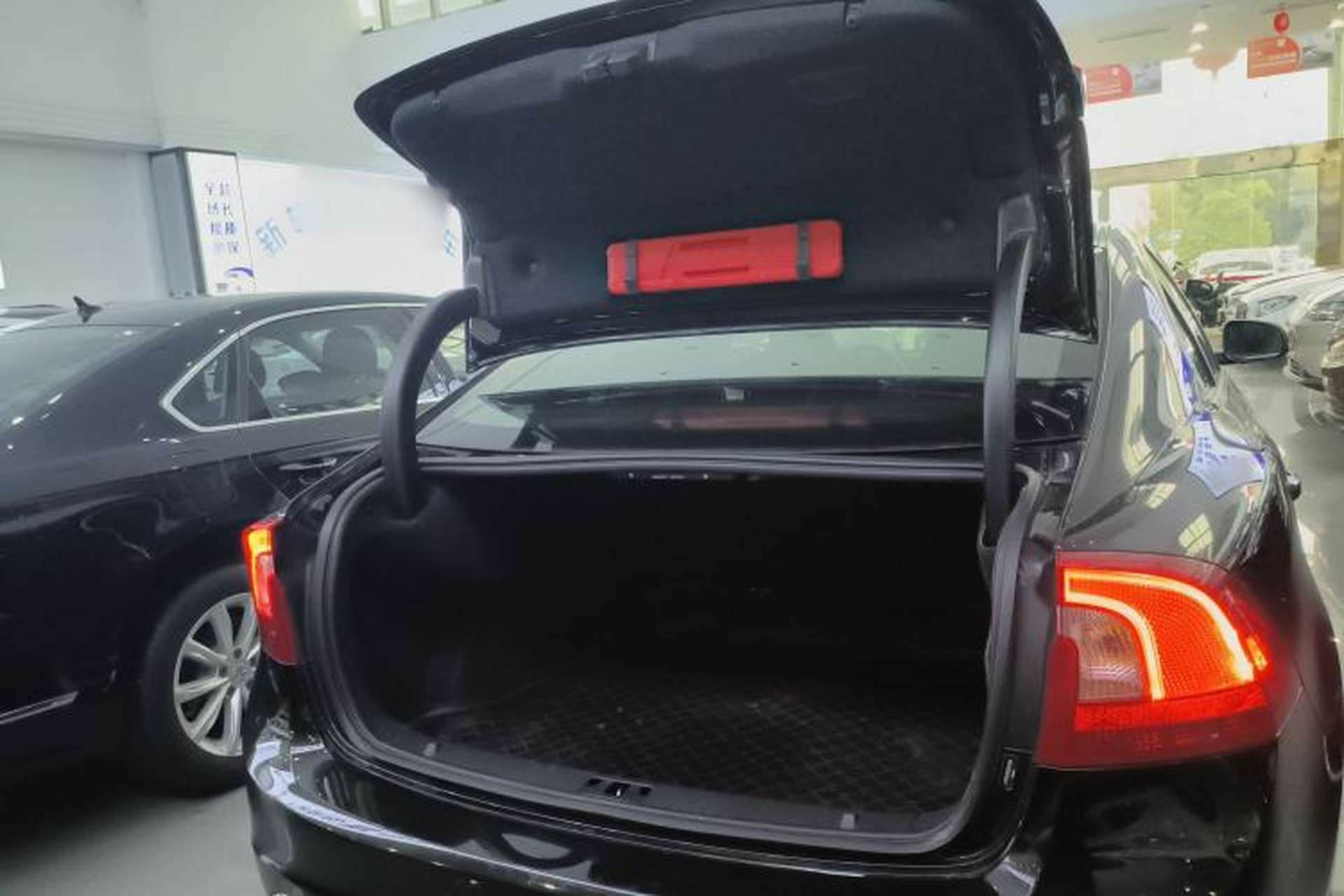 Used Volvo S60 2016 S60L T4 Zhiyuan Edition Trunk