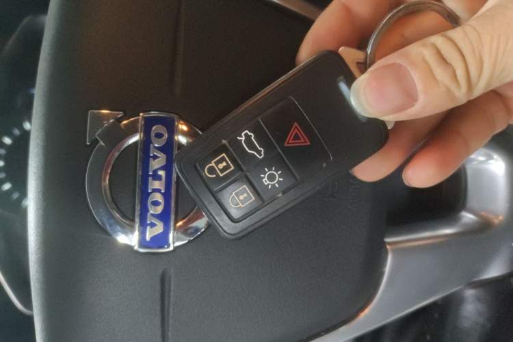 Used Volvo S60 2016 S60L T4 Zhiyuan Edition Vehicle Key