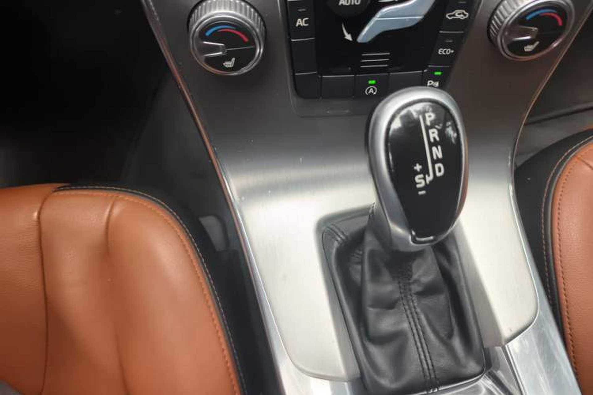 Used Volvo S60 2016 S60L T4 Zhiyuan Edition Gear Lever
