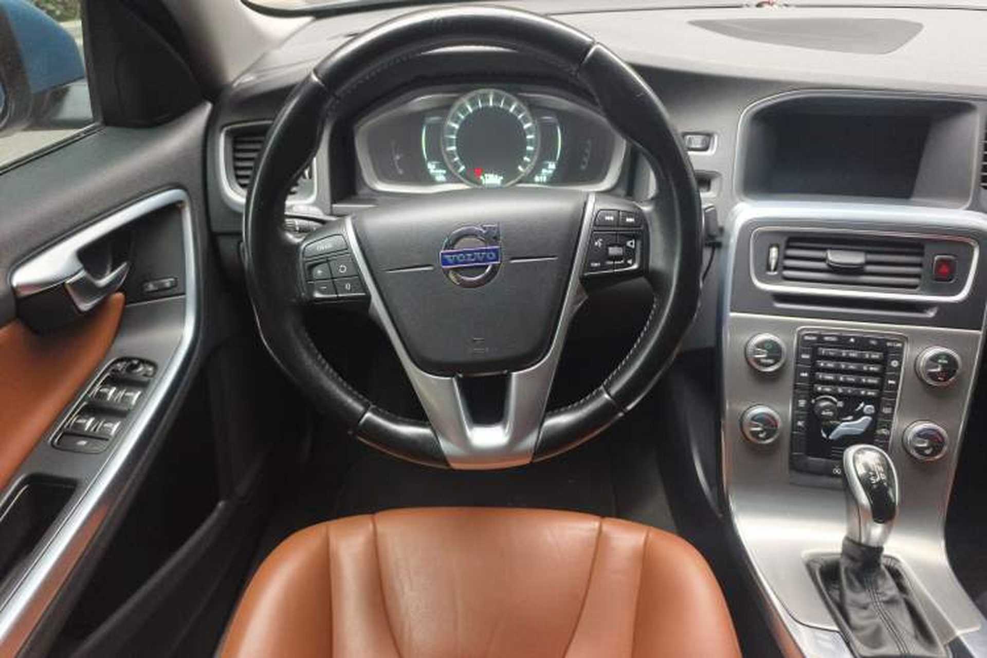 Used Volvo S60 2016 S60L T4 Zhiyuan Edition Steering Wheel
