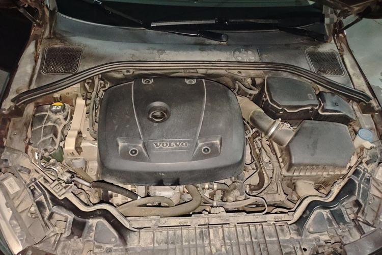 Used Volvo S60 2016 S60L T4 Zhiyuan Edition Engine Bay