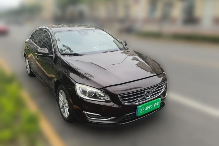 Used Volvo S60 2016 S60L T3 Smart Drive Edition Front Right 45 Deg