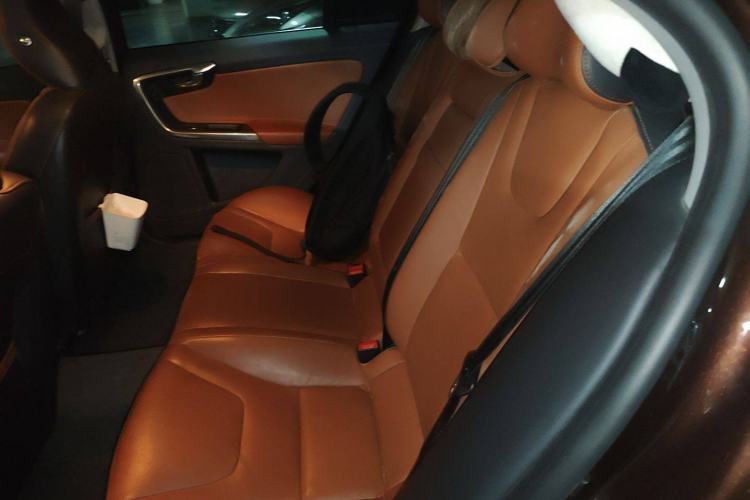 Used Volvo S60 2016 S60L T4 Zhiyuan Edition Left Rear Seat