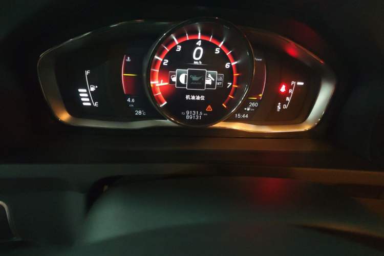 Used Volvo S60 2016 S60L T4 Zhiyuan Edition Odometer Close Up
