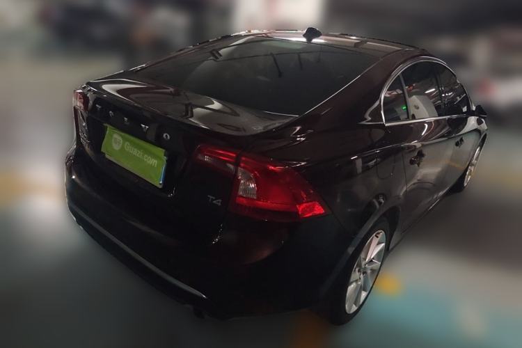 Used Volvo S60 2016 S60L T4 Zhiyuan Edition Rear Right 45 Deg