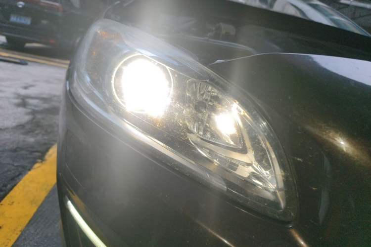 Used Volvo S60 2016 S60L T5 Intelligent Drive Edition Right Front Headlight