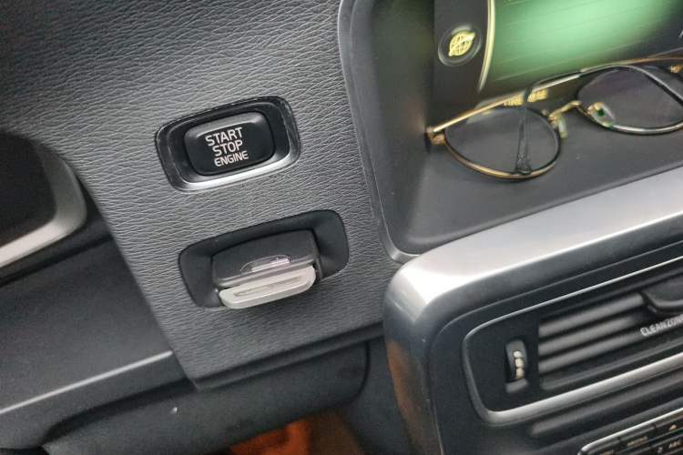 Used Volvo S60 2016 S60L T5 Intelligent Drive Edition Vehicle Key