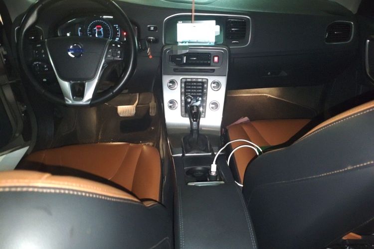 Used Volvo S60 2016 S60L T4 Zhiyuan Edition Audio And AC Panel