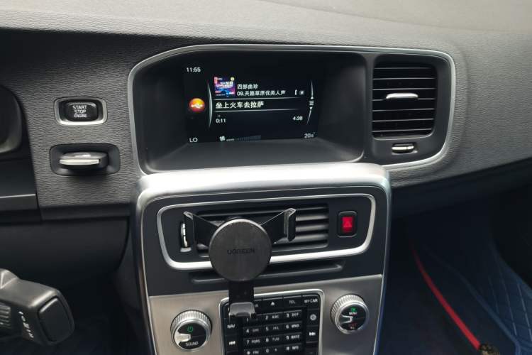 Used Volvo S60 2016 S60L T3 Smart Drive Edition Audio And AC Panel