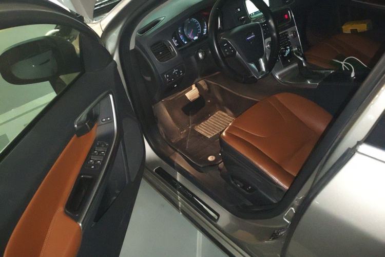 Used Volvo S60 2016 S60L T4 Zhiyuan Edition Driver Seat