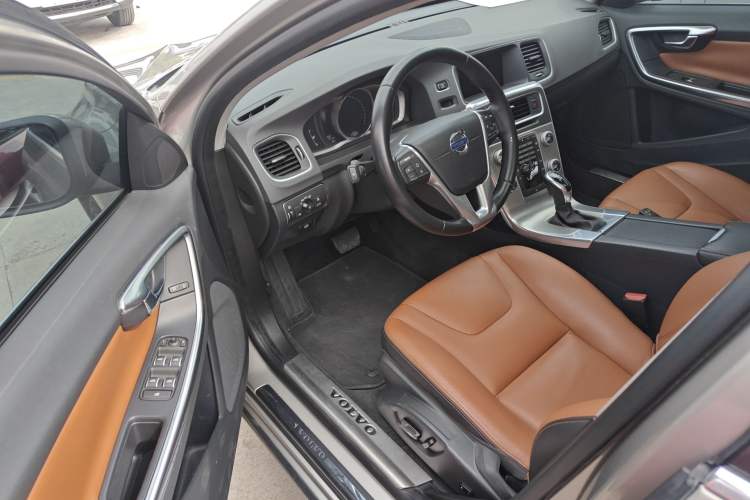 Used Volvo S60 2016 S60L T4 Zhiyuan Edition Driver Seat