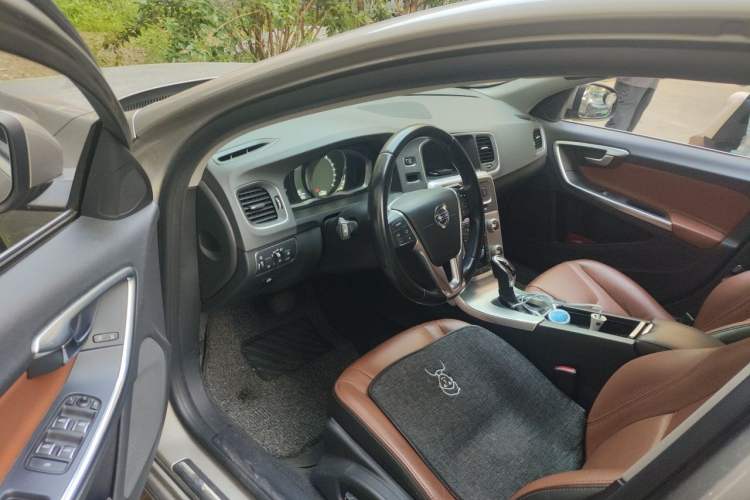 Used Volvo S60 2016 S60L T4 Zhiyuan Edition Driver Seat