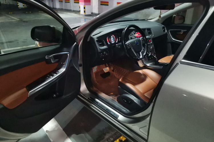 Used Volvo S60 2016 S60L T4 Zhiyuan Edition Driver Seat