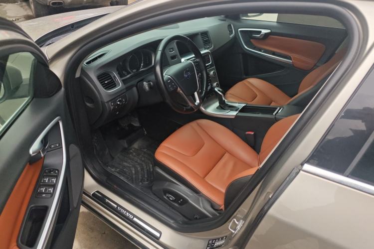 Used Volvo S60 2016 S60L T4 Zhiyuan Edition Driver Seat