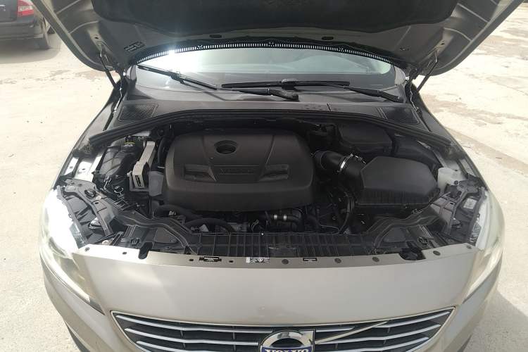 Used Volvo S60 2016 S60L T5 Intelligent Drive Edition Engine Bay