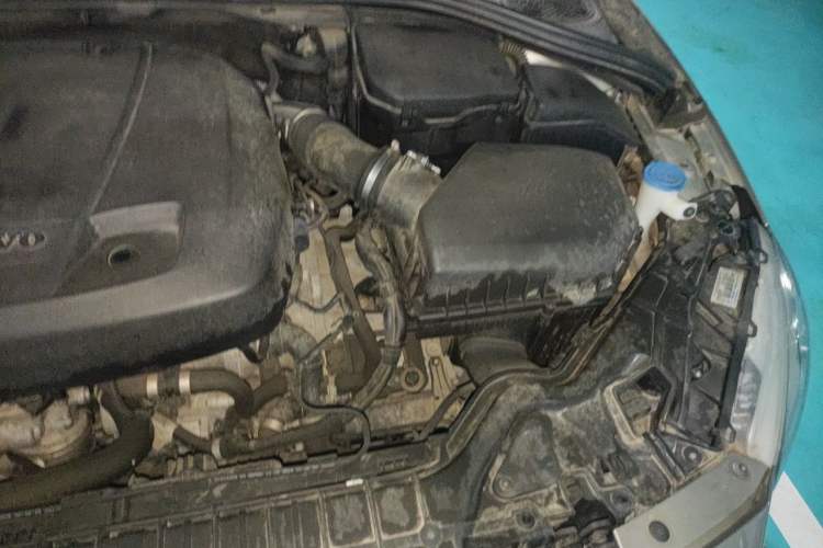 Used Volvo S60 2016 S60L T5 Intelligent Drive Edition Engine Bay Left