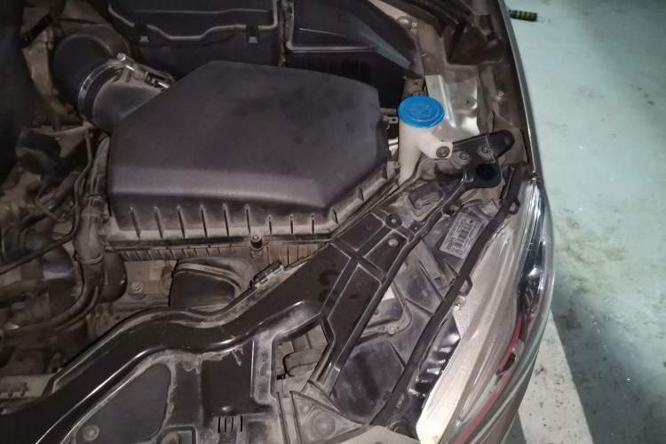 Used Volvo S60 2016 S60L T4 Zhiyuan Edition Engine Bay Left