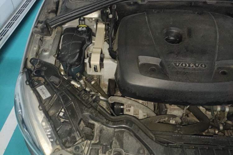 Used Volvo S60 2016 S60L T5 Intelligent Drive Edition Engine Bay Right