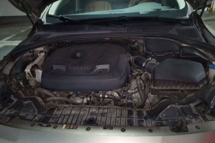 Used Volvo S60 2016 S60L T4 Zhiyuan Edition Engine Bay