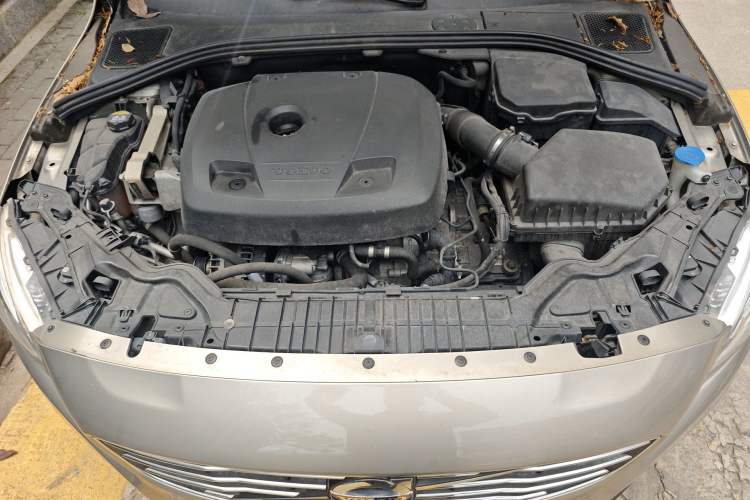 Used Volvo S60 2016 S60L T4 Zhiyuan Edition Engine Bay
