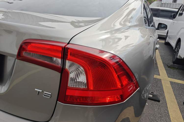 Used Volvo S60 2016 S60L T5 Intelligent Drive Edition Exterior 3