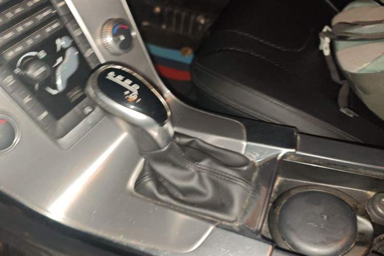 Used Volvo S60 2016 S60L T3 Smart Drive Edition Gear Lever