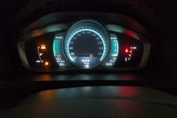 Used Volvo S60 2016 S60L T4 Zhiyuan Edition Instrument Cluster
