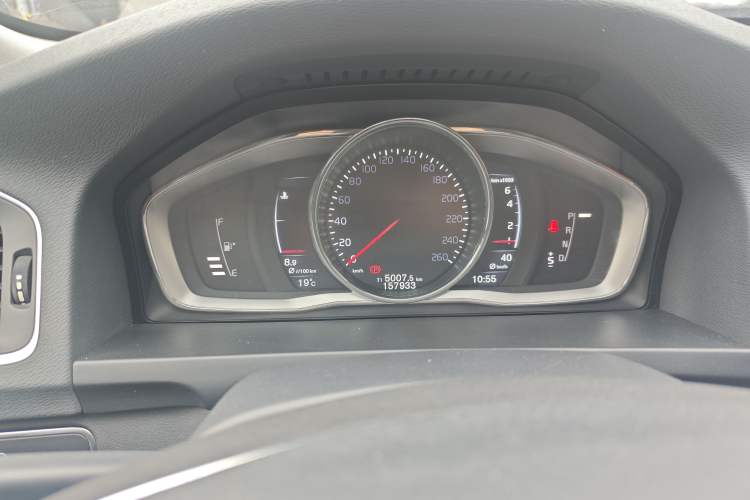 Used Volvo S60 2016 S60L T4 Zhiyuan Edition Instrument Cluster