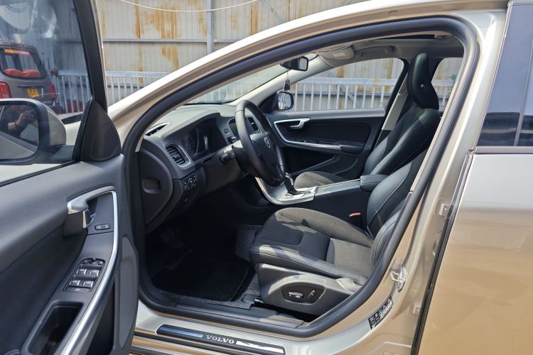 Used Volvo S60 2016 S60L T3 Smart Drive Edition Interior 2