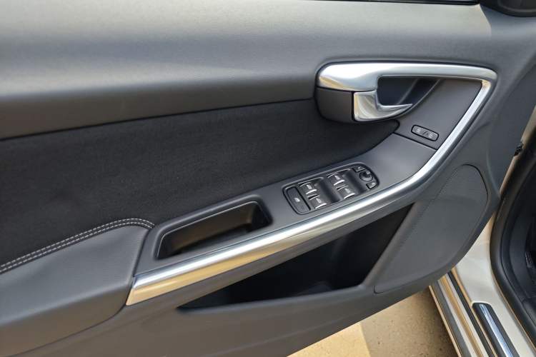 Used Volvo S60 2016 S60L T3 Smart Drive Edition Interior 7