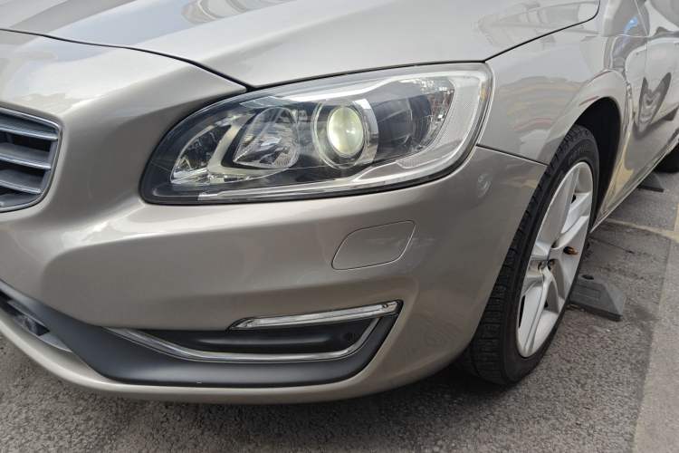 Used Volvo S60 2016 S60L T5 Intelligent Drive Edition Left Front Headlight