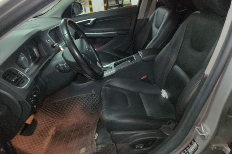 Used Volvo S60 2016 S60L T4 Zhiyuan Edition Left Front Seat