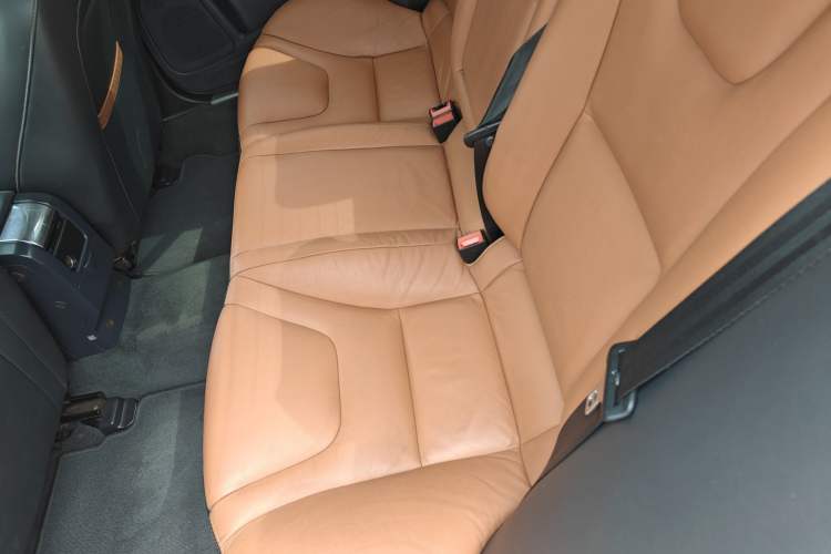 Used Volvo S60 2016 S60L T4 Zhiyuan Edition Left Rear Seat